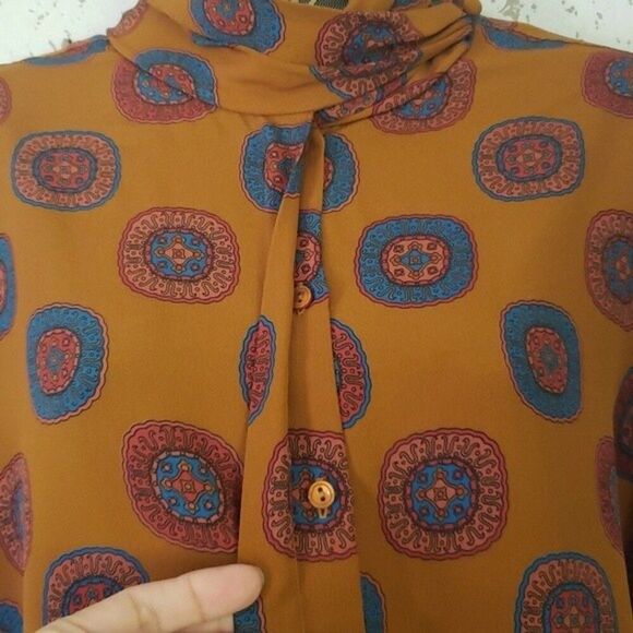 FOXCROFT Women's VINTAGE 70's Academia Mustard Bold Print Button Top Medium - Picture 3 of 9